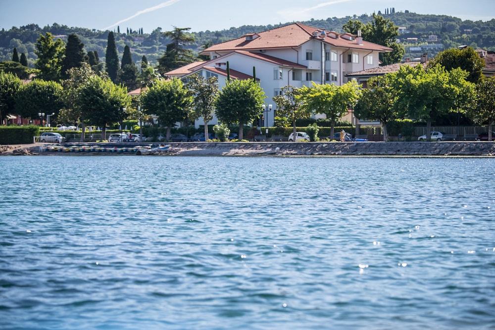 Hotel Nettuno バルドリーノ エクステリア 写真