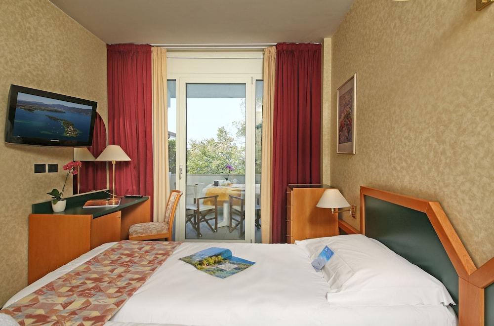 Hotel Nettuno バルドリーノ エクステリア 写真