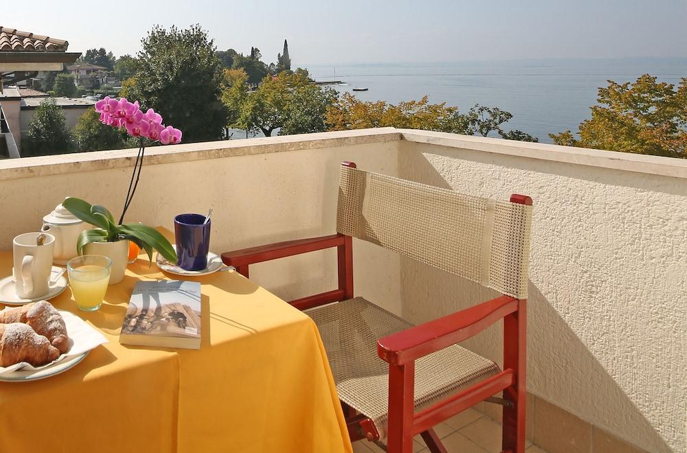 Hotel Nettuno バルドリーノ エクステリア 写真