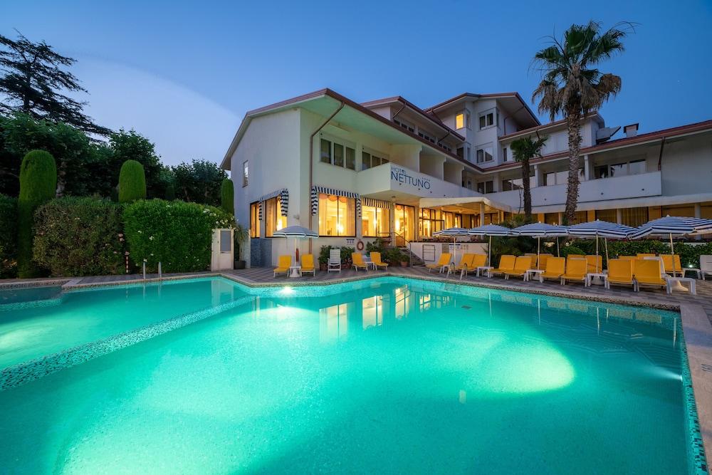 Hotel Nettuno バルドリーノ エクステリア 写真