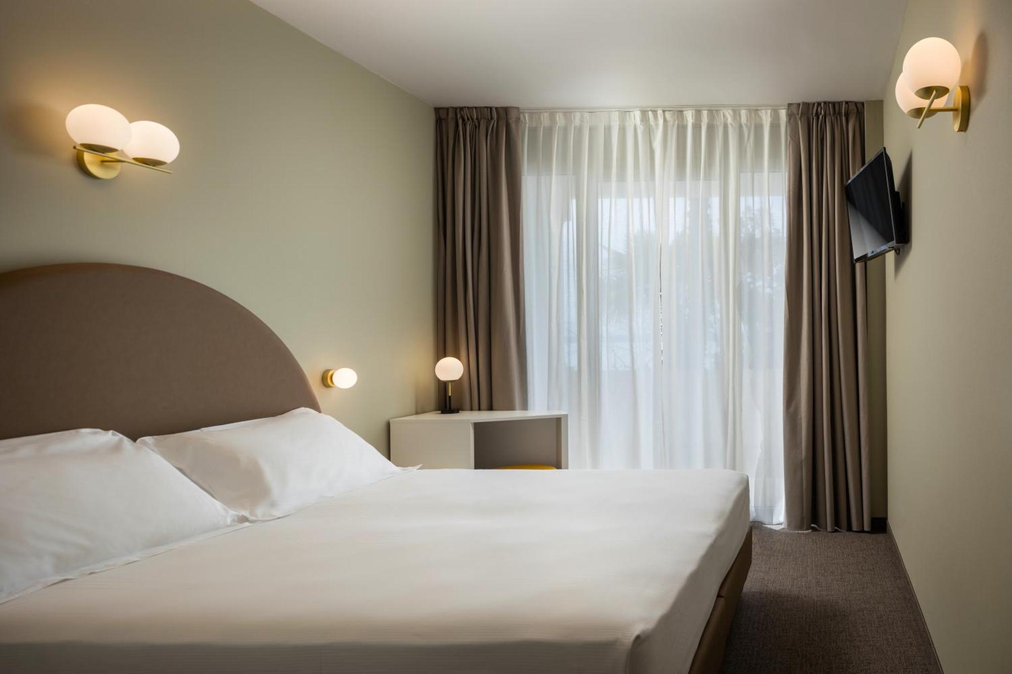 Hotel Nettuno バルドリーノ エクステリア 写真