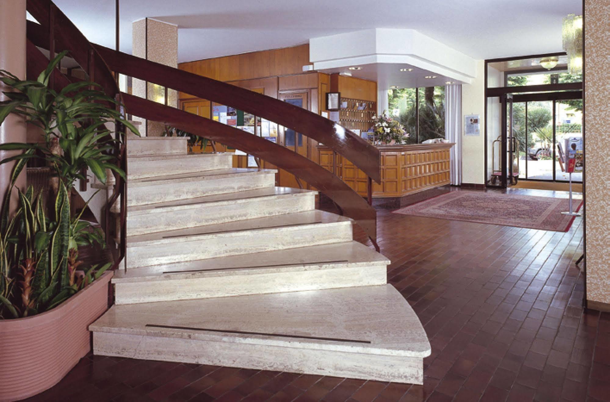 Hotel Nettuno バルドリーノ エクステリア 写真