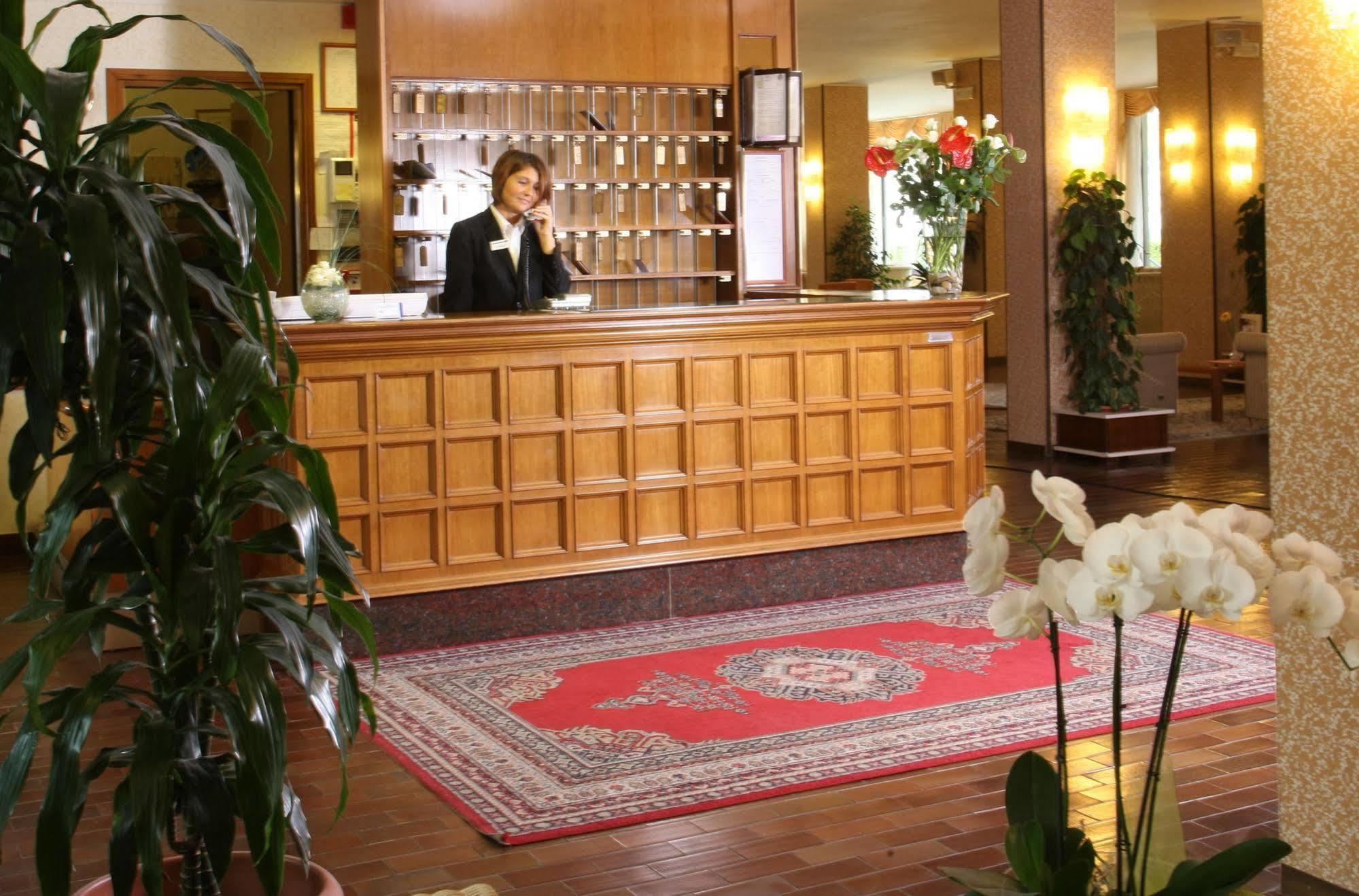 Hotel Nettuno バルドリーノ エクステリア 写真