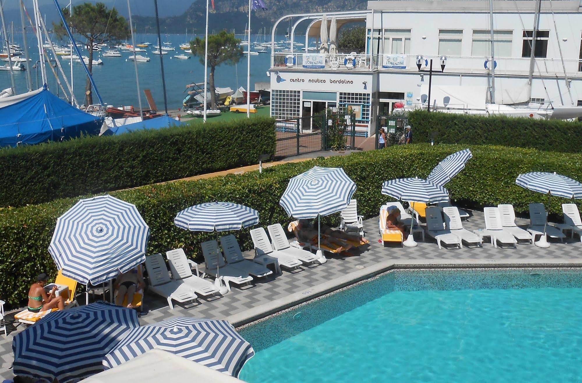 Hotel Nettuno バルドリーノ エクステリア 写真