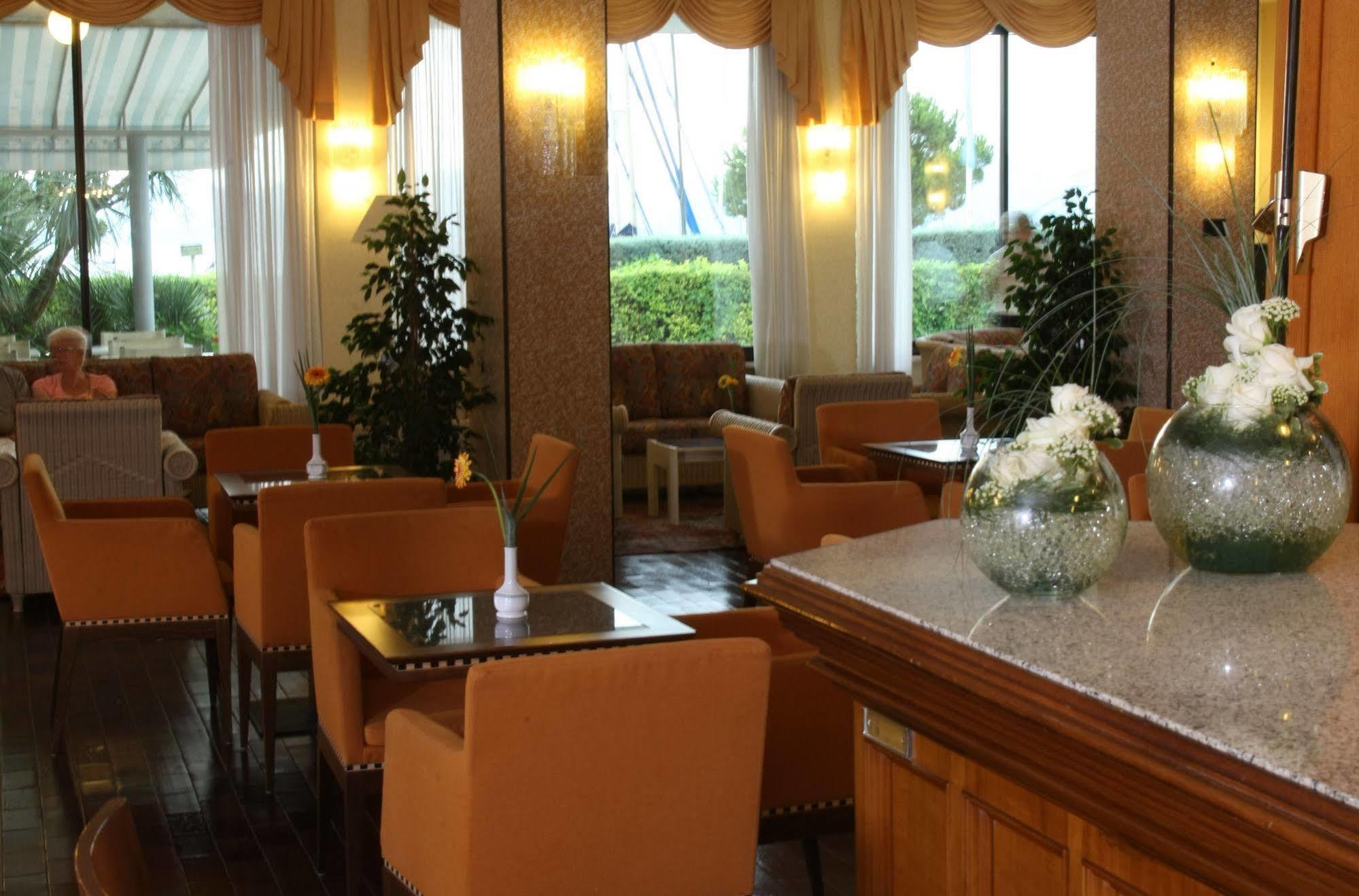 Hotel Nettuno バルドリーノ エクステリア 写真