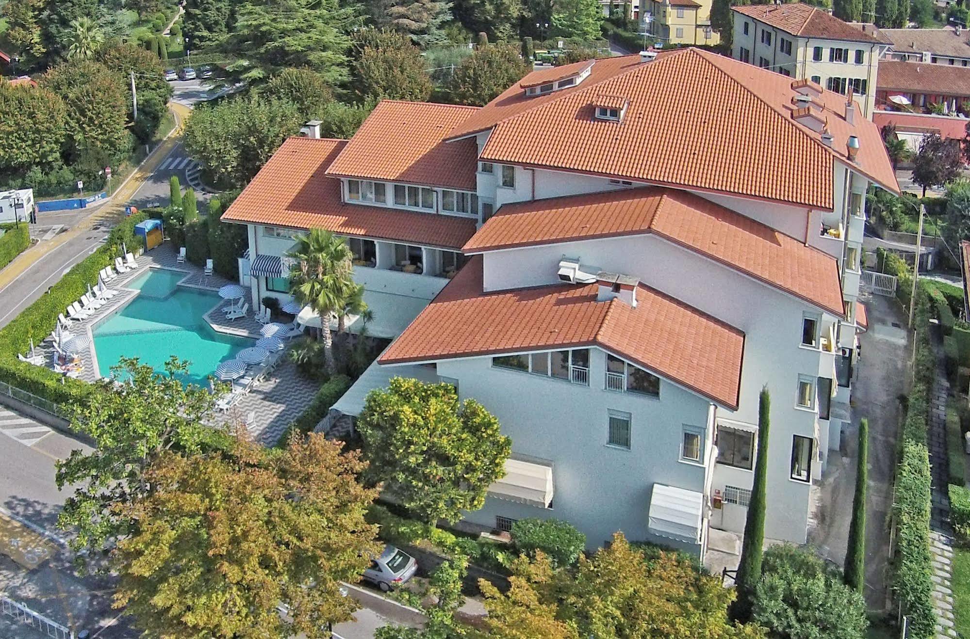 Hotel Nettuno バルドリーノ エクステリア 写真