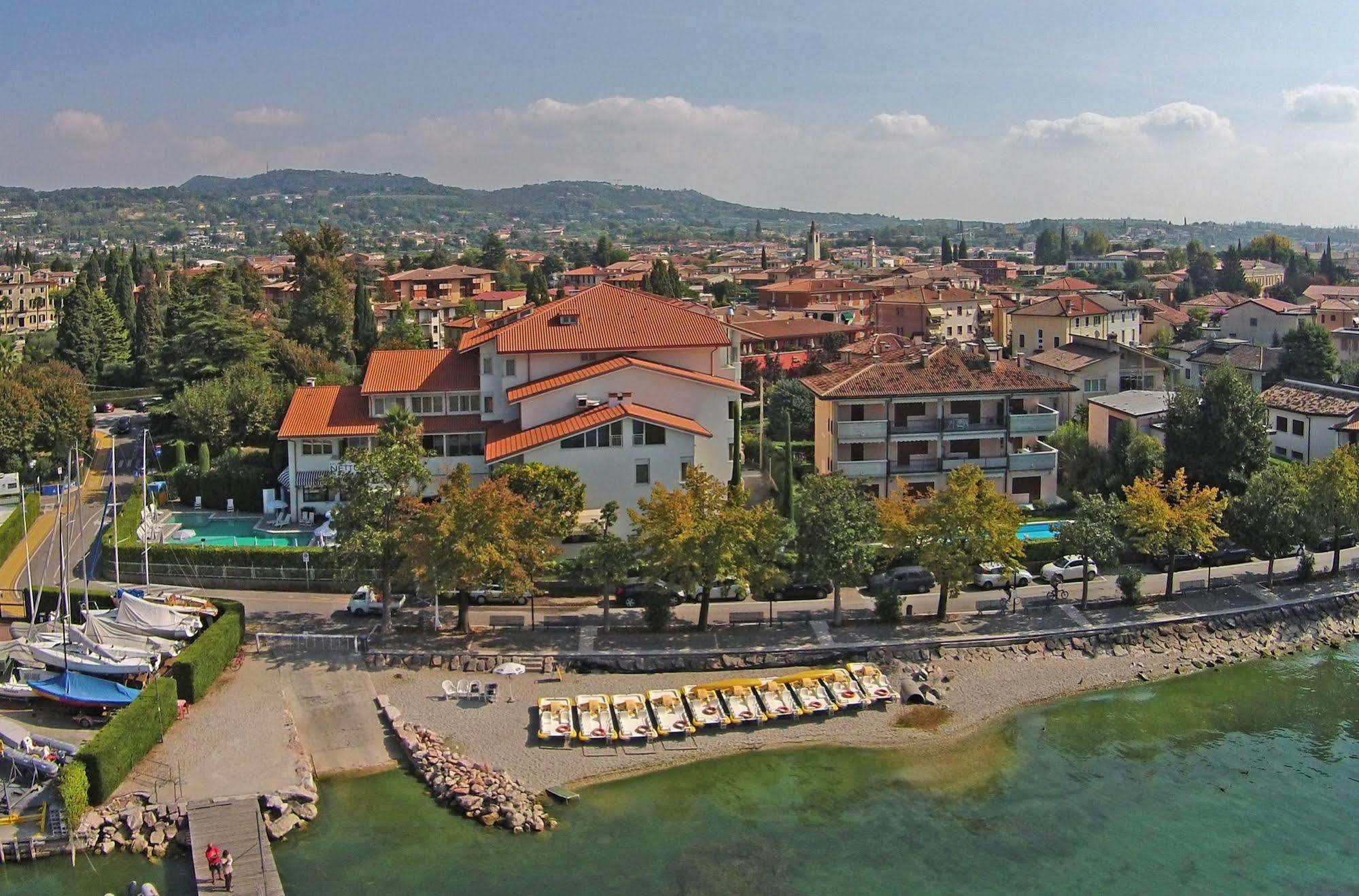 Hotel Nettuno バルドリーノ エクステリア 写真