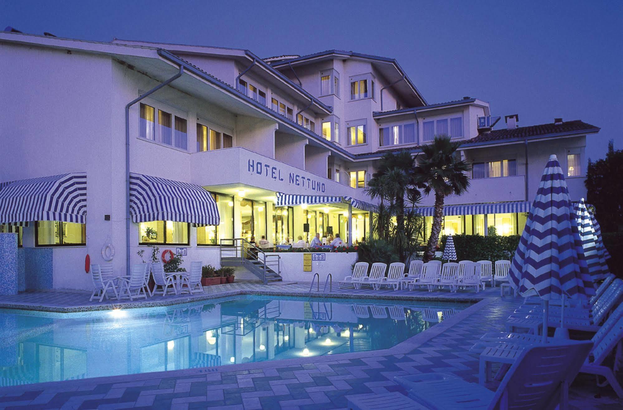 Hotel Nettuno バルドリーノ エクステリア 写真