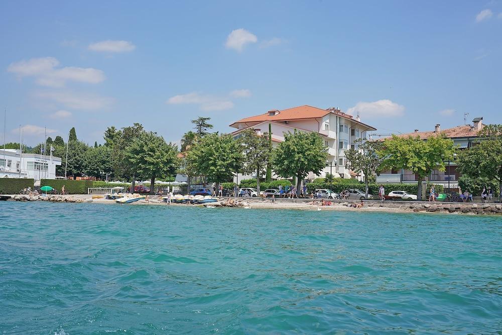 Hotel Nettuno バルドリーノ エクステリア 写真